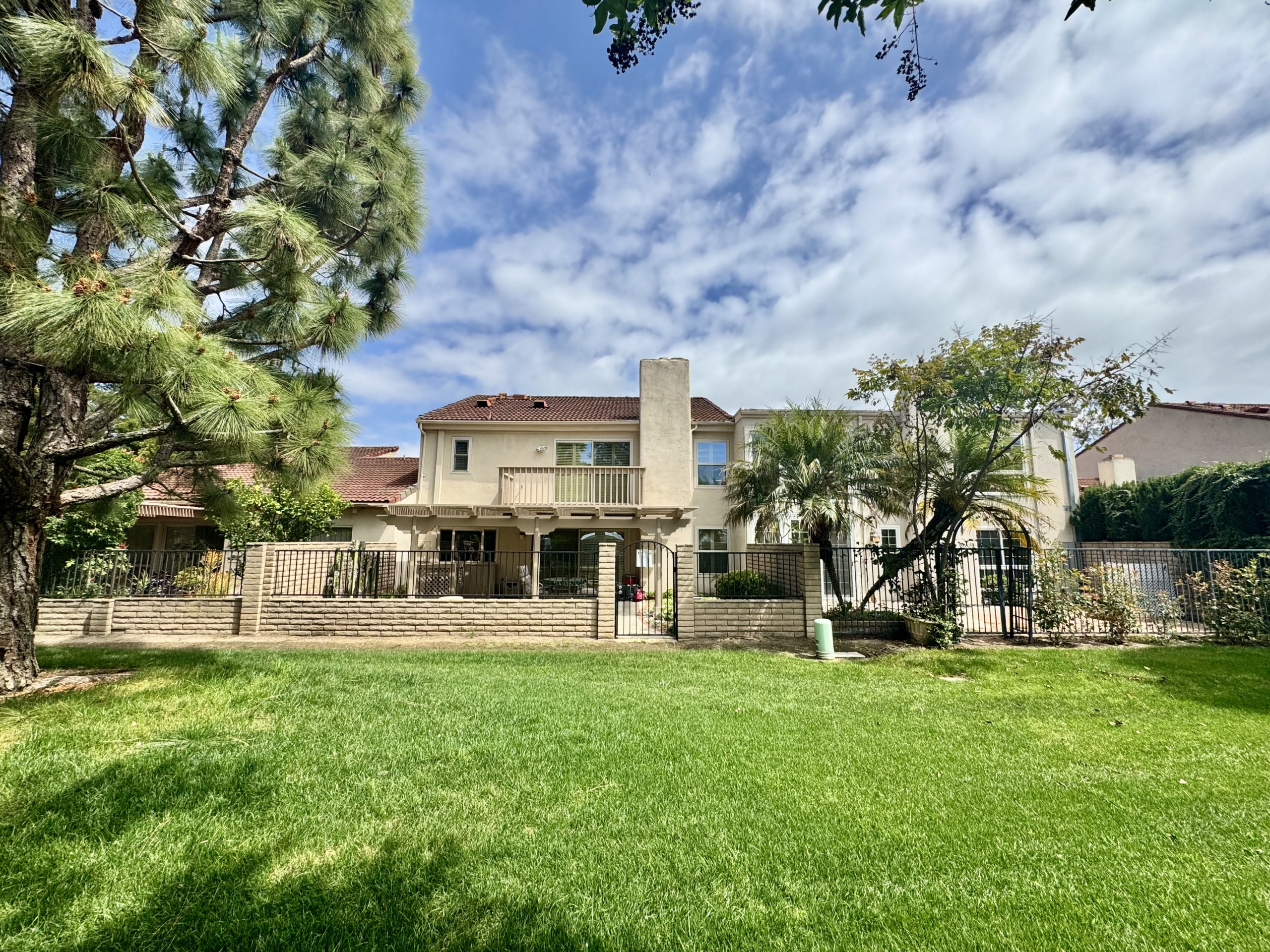 4 Mandrake, Irvine